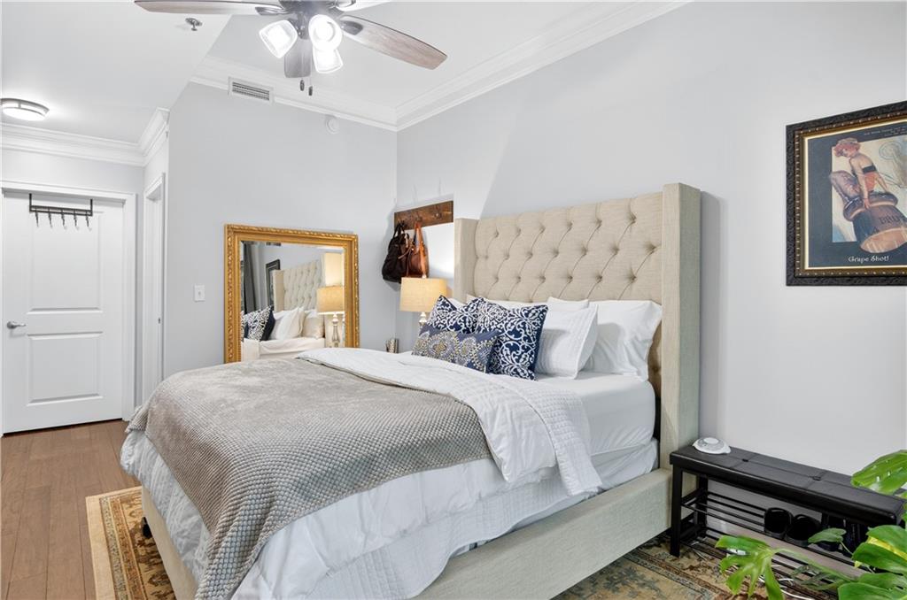 923 Peachtree Street NE 826