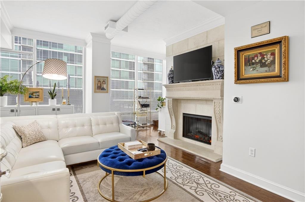 923 Peachtree Street NE 826