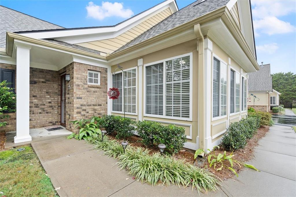 406 Sweet Apple Circle