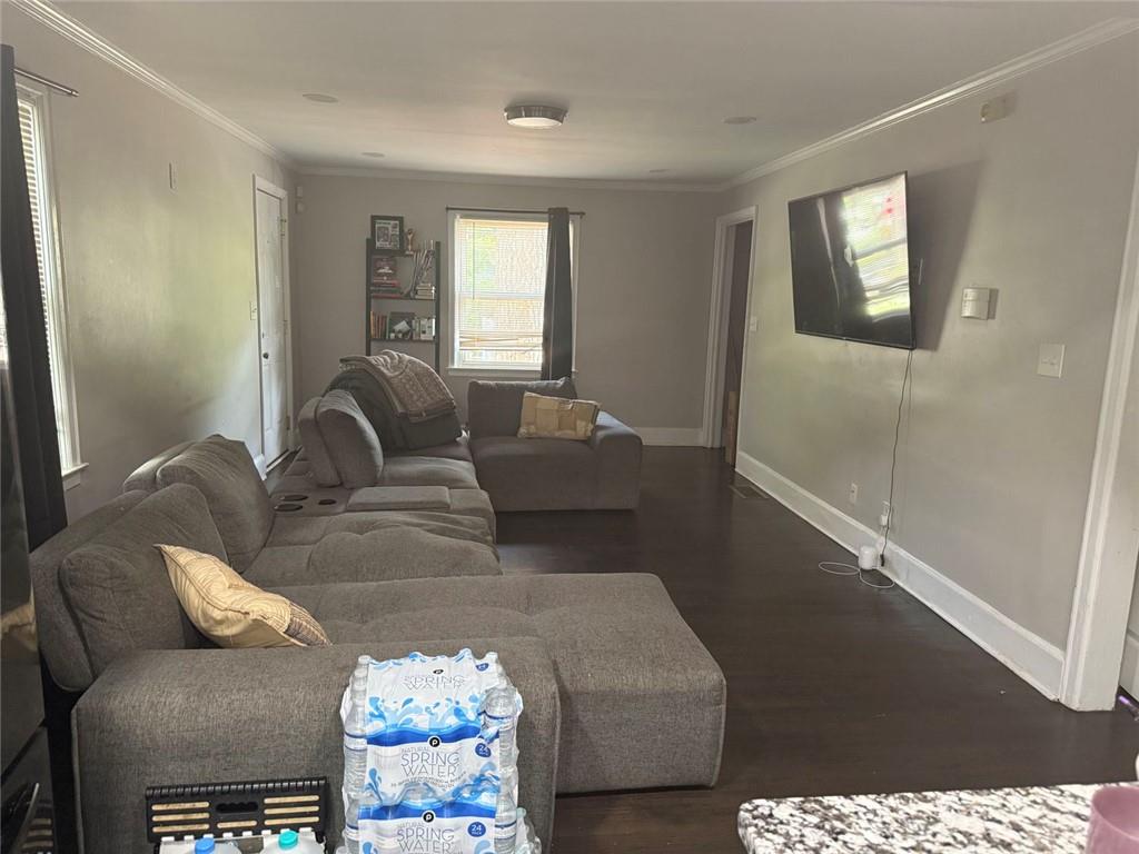 1489 Avon SW