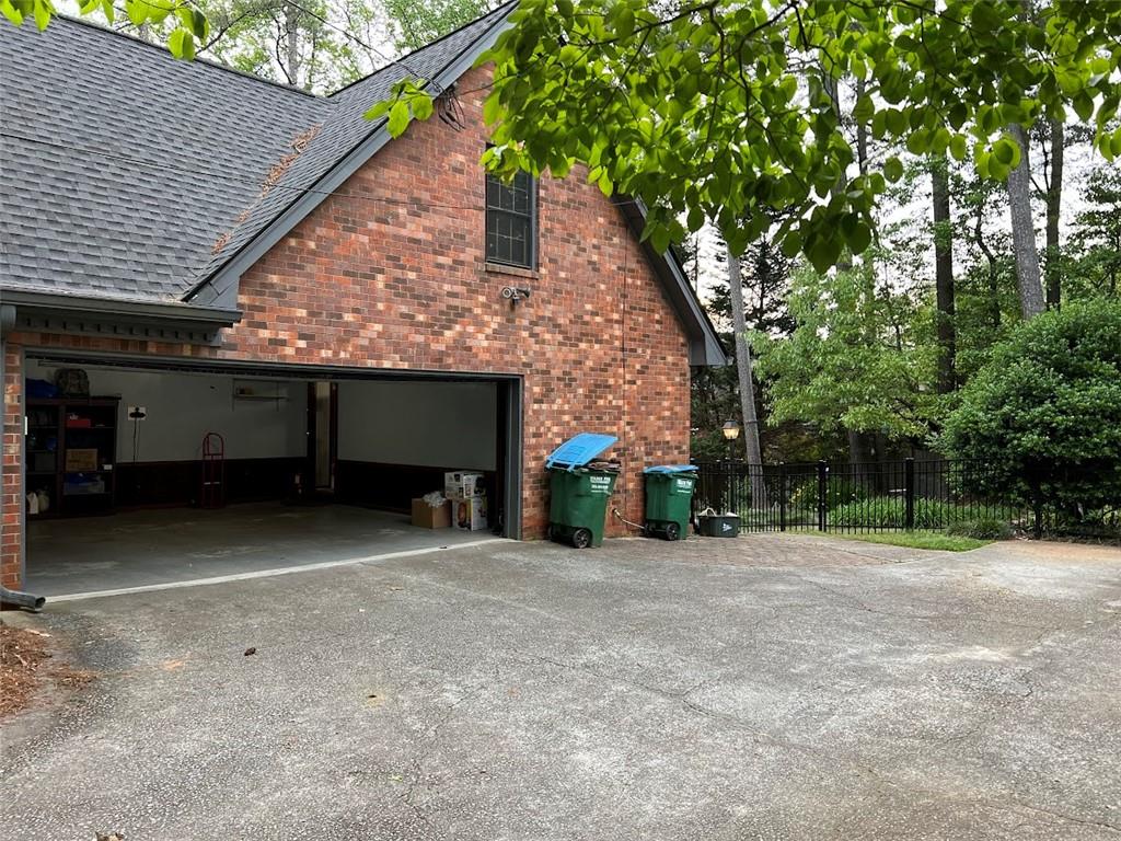 5741 Wolf Laurel Dr, Lilburn, Georgia image 3