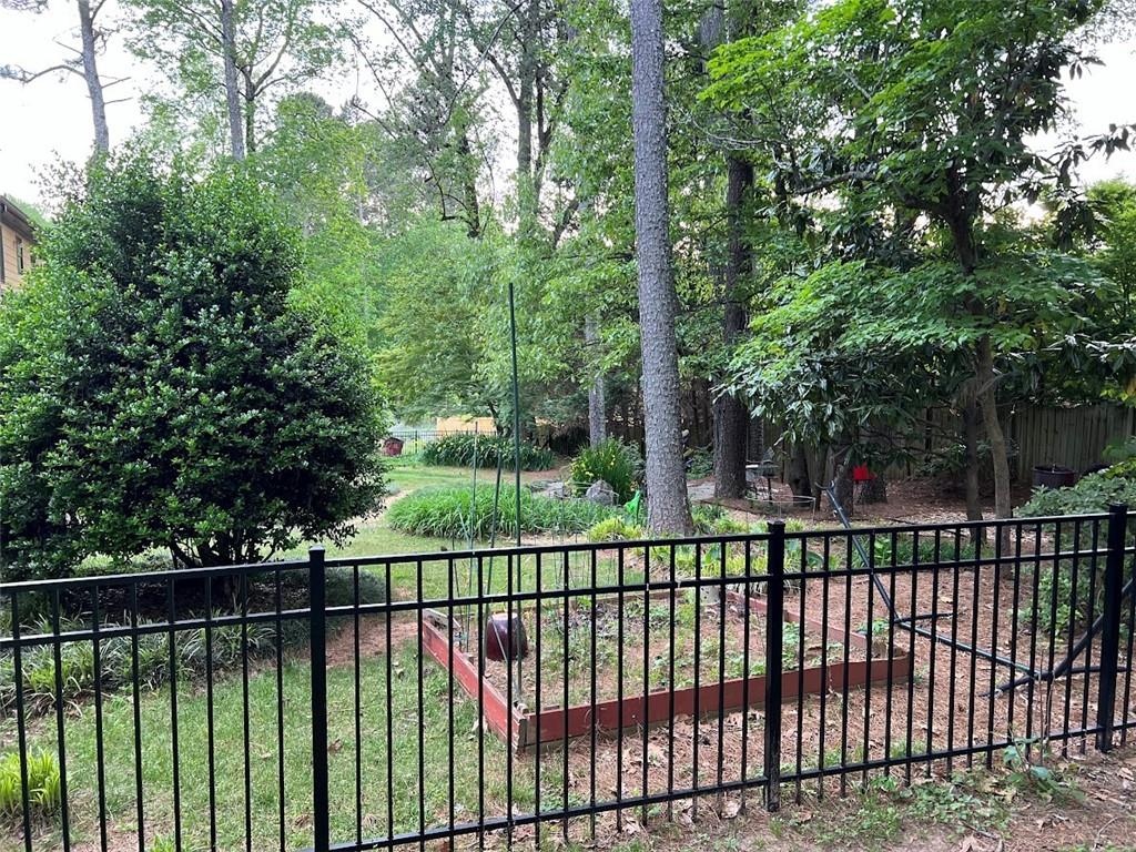 5741 Wolf Laurel Dr, Lilburn, Georgia image 4