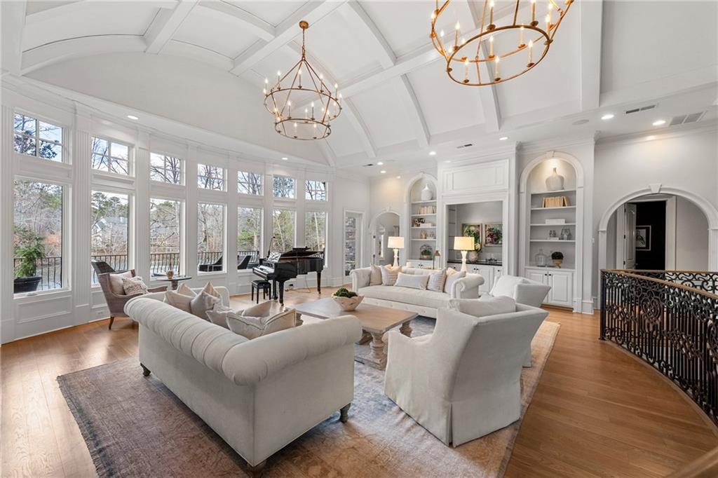 1105 Stonegate Court