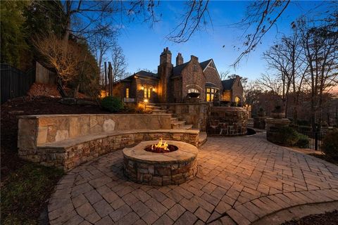 Photo of 1105 Stonegate Court, Roswell, GA 30075 (MLS # 7725542)