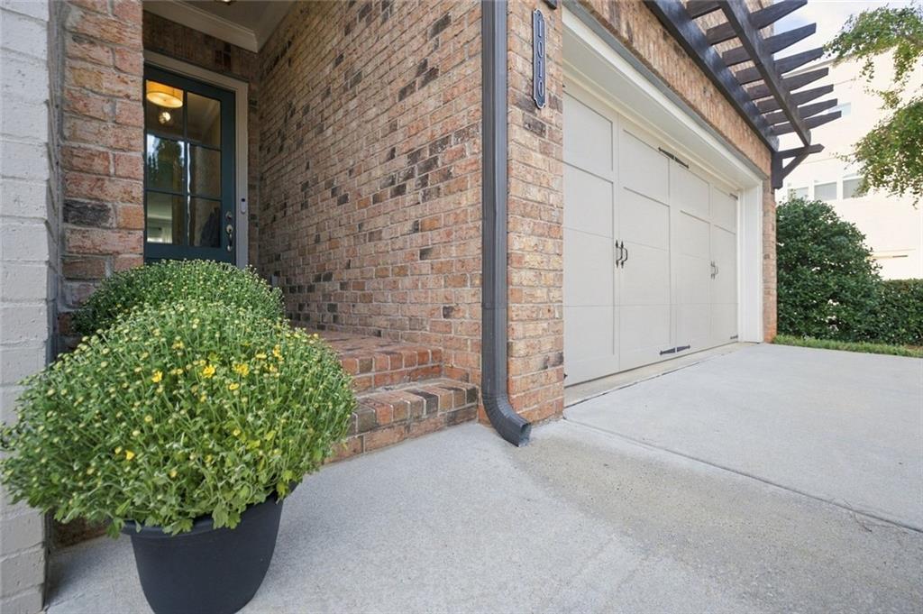 1010 Milhaven Drive
