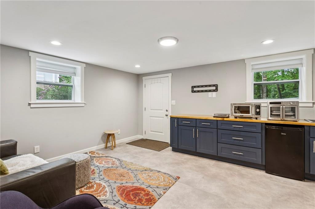 Hyde Park - Residential Lease