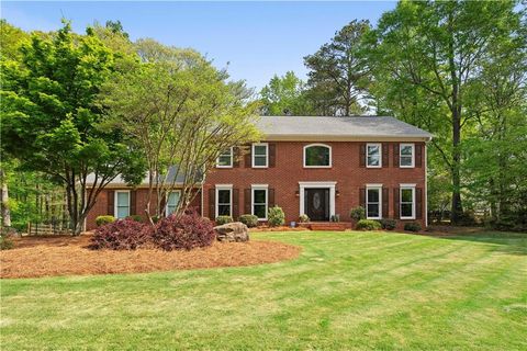 Photo of 8085 Willow Tree Way, Alpharetta, GA 30005 (MLS # 7741407)