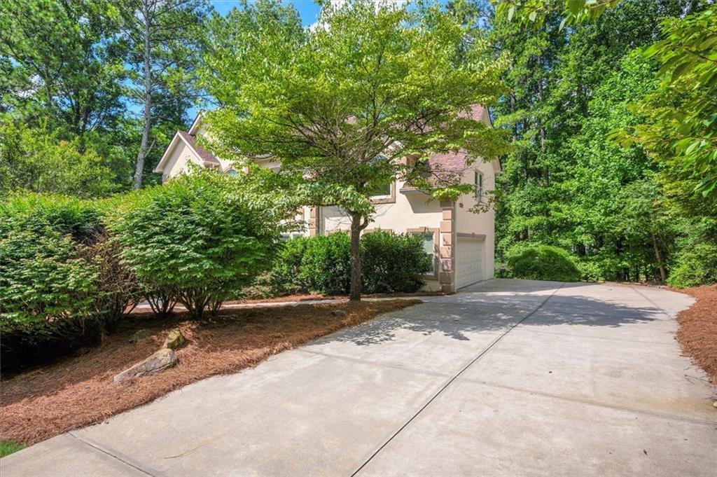 3333 Trails End Road NE