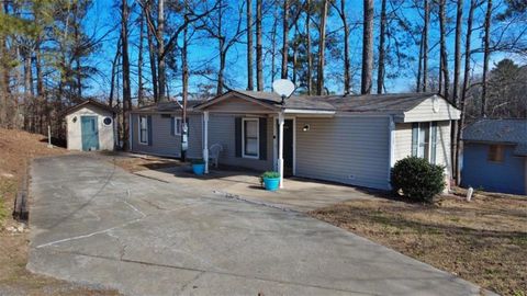 Homes For Sale - 7112 E Blacks Bluff Road<br/> Cave Spring, GA 30124