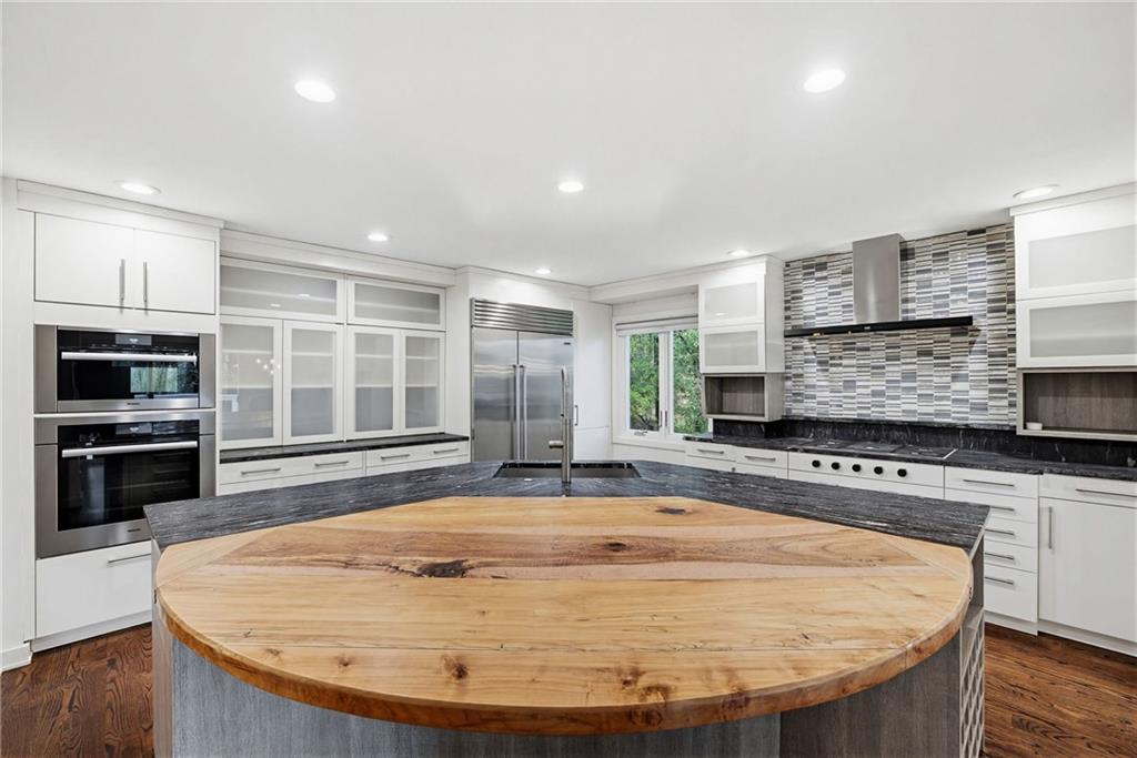 3046 Vinings Ferry Drive SE