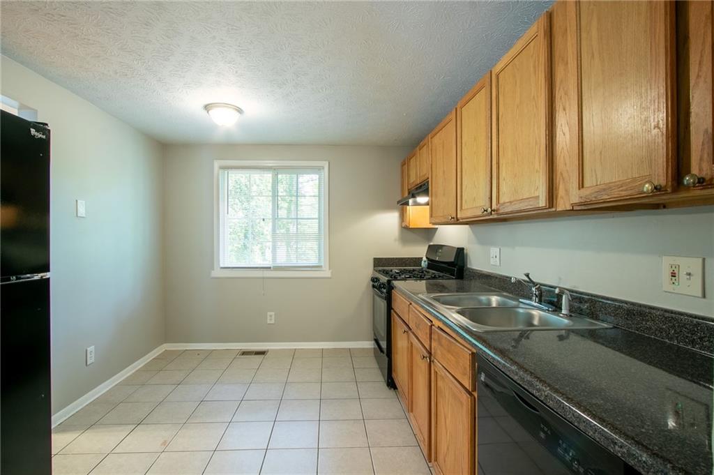 1051 S Millard Way, Stone Mountain, Georgia image 4