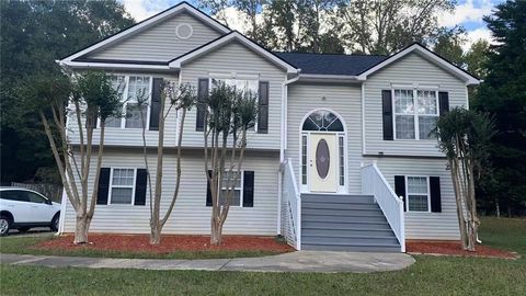 Homes For Sale - 30 Buck Trail<br/> Newnan, GA 30265