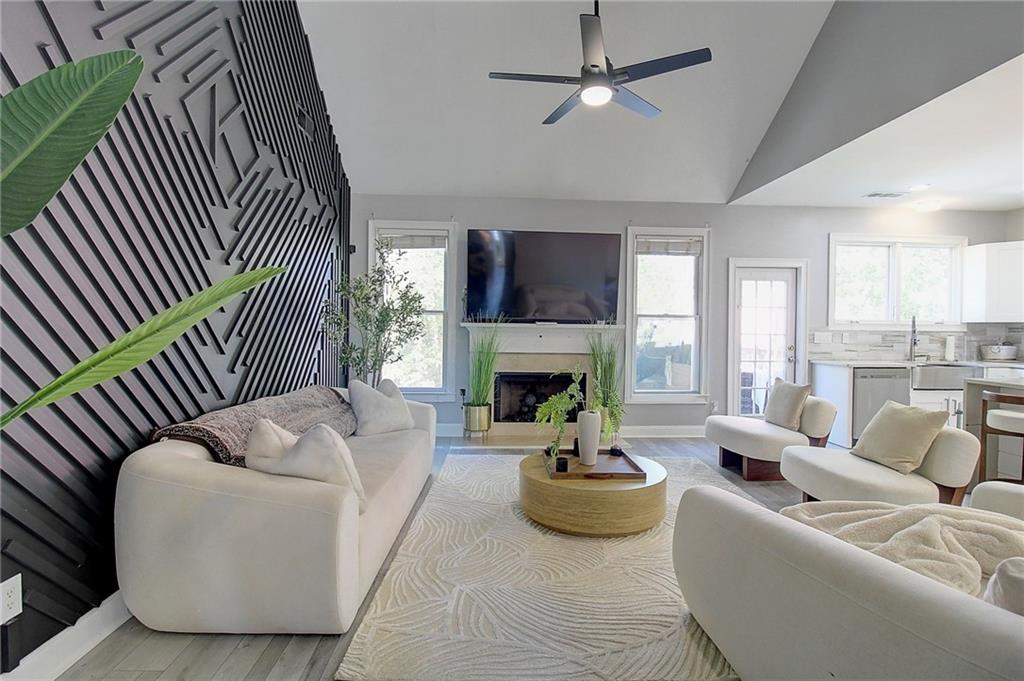 3064 Montclair Circle SE