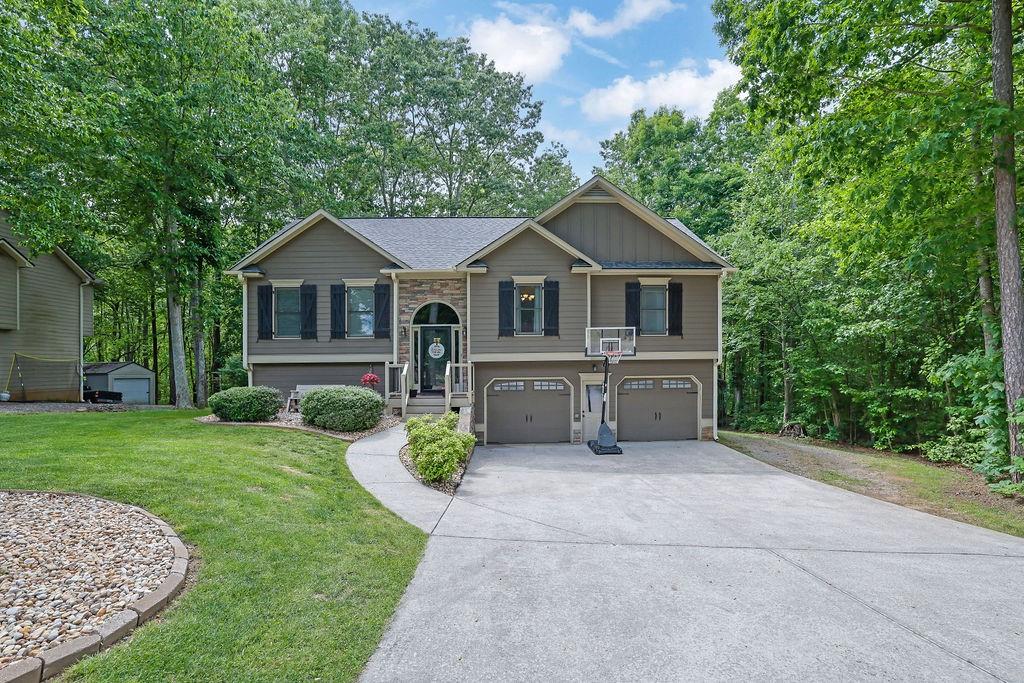 170 Barrel Way, Ball Ground, Georgia image 1