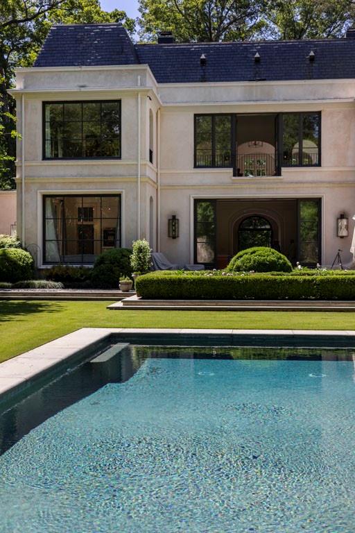 Tuxedo Park - Residential