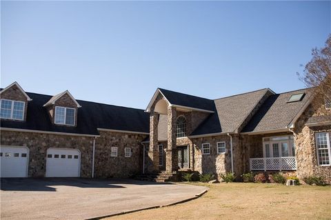 A home in Dahlonega