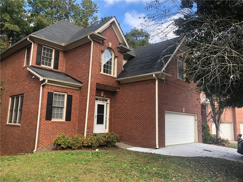 Rare find in Sandy Springs, this newer handsome 3 sided brick home is in an enclave of homes & sited in the cul-de-sac. 2 story Foyer open to separate light-filled dining room. Fireside family room with built in, wall of windows and open to the deck. Kitchen has white cabinets, pantry & island with granite counter top. Very sunny breakfast area. Laundry room is adjacent to kitchen. Large master suite with double trey ceiling, and adjoining bath has separate vanities, showers and soaking tub. Lower daylight level has large game/media room, separate room perfect for office & full bath. Playset in fence in backyard.
1 mile to GA 400, close to major thoroughfares, restaurants & shopping. Great schools too.