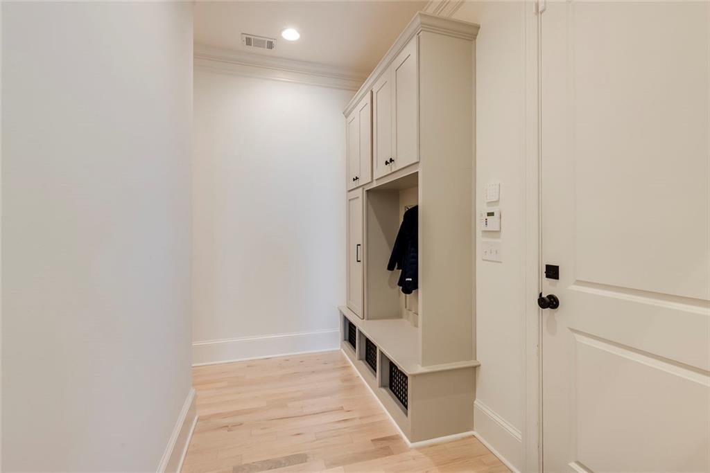 2596 Green Meadows Lane NE