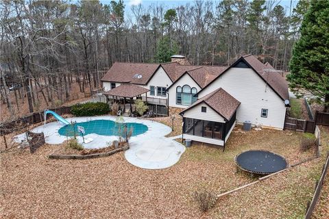 A home in Dacula