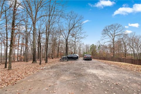 A home in Dacula