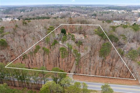 A home in Dacula