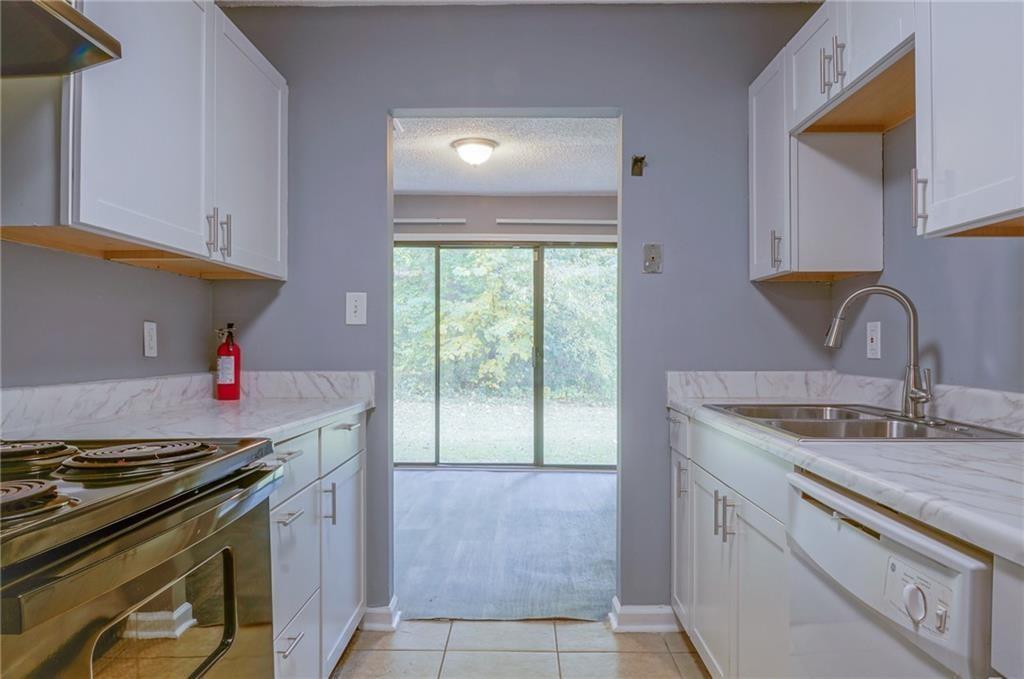 Saratogo Lakes Condos - Residential