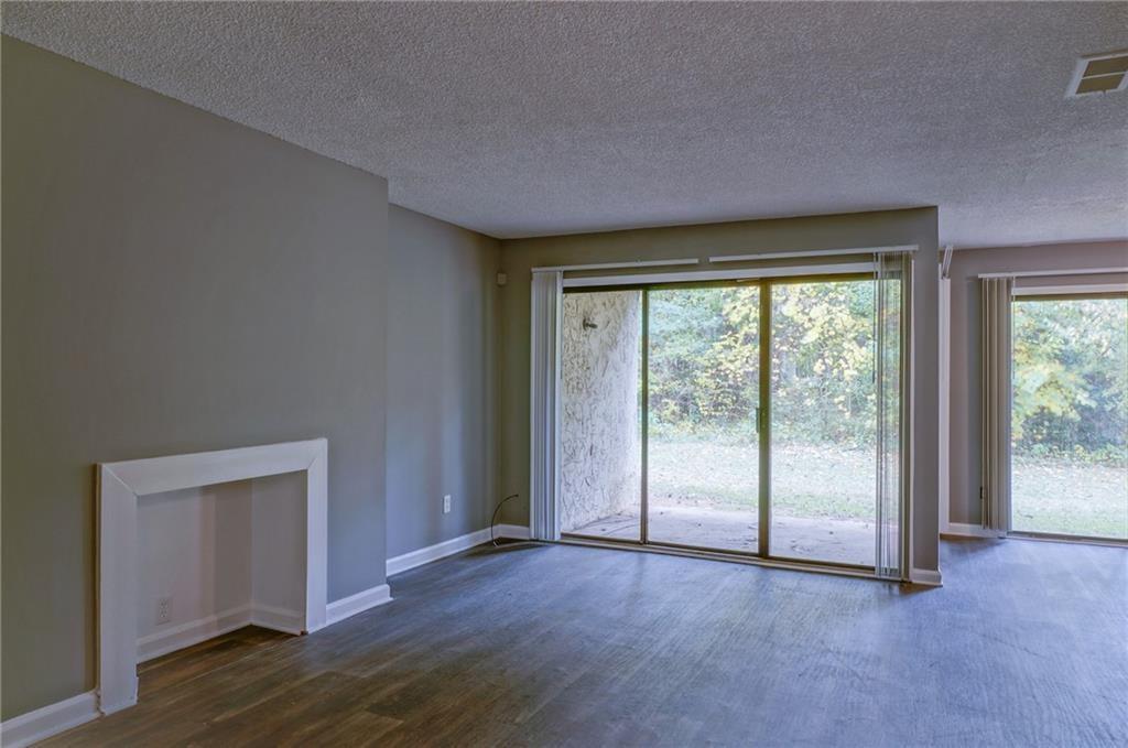 Saratogo Lakes Condos - Residential