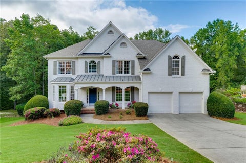 Homes For Sale - 514 Streamwood Ivy Trail<br/> Suwanee, GA 30024