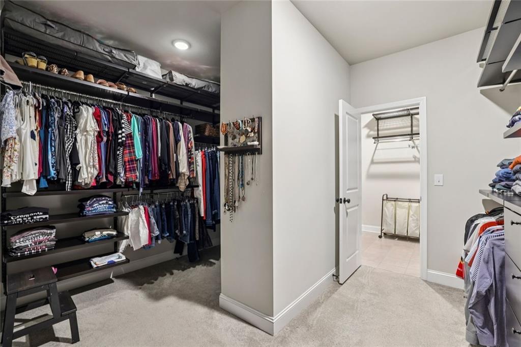 Longstreet Manor - Residential