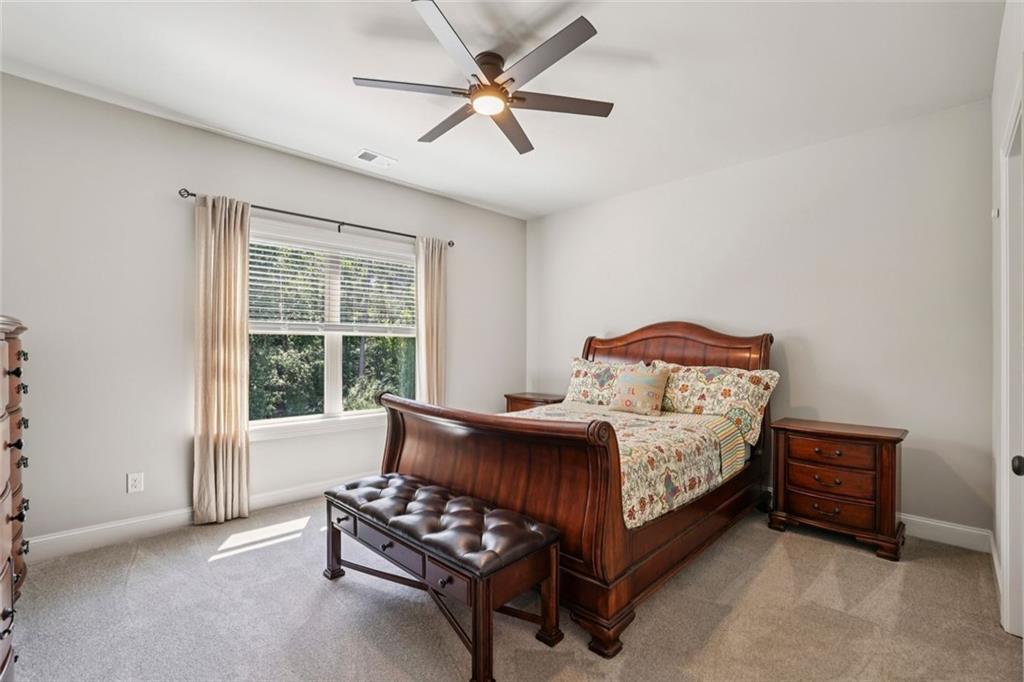 Longstreet Manor - Residential