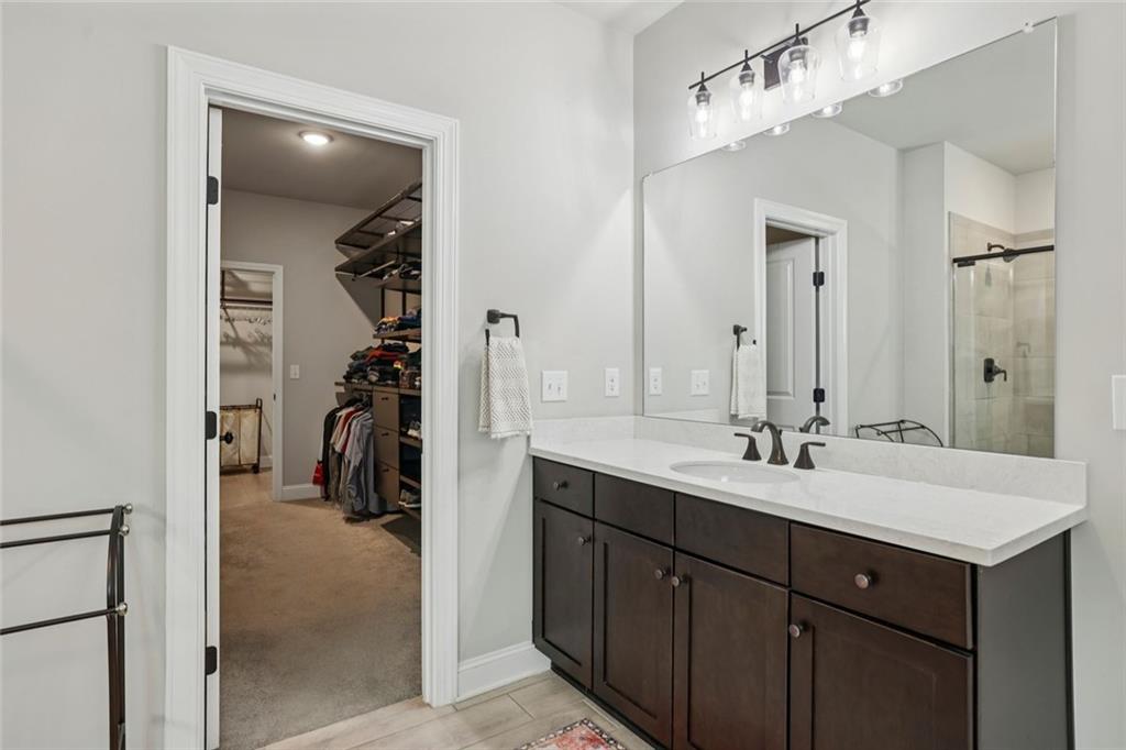Longstreet Manor - Residential
