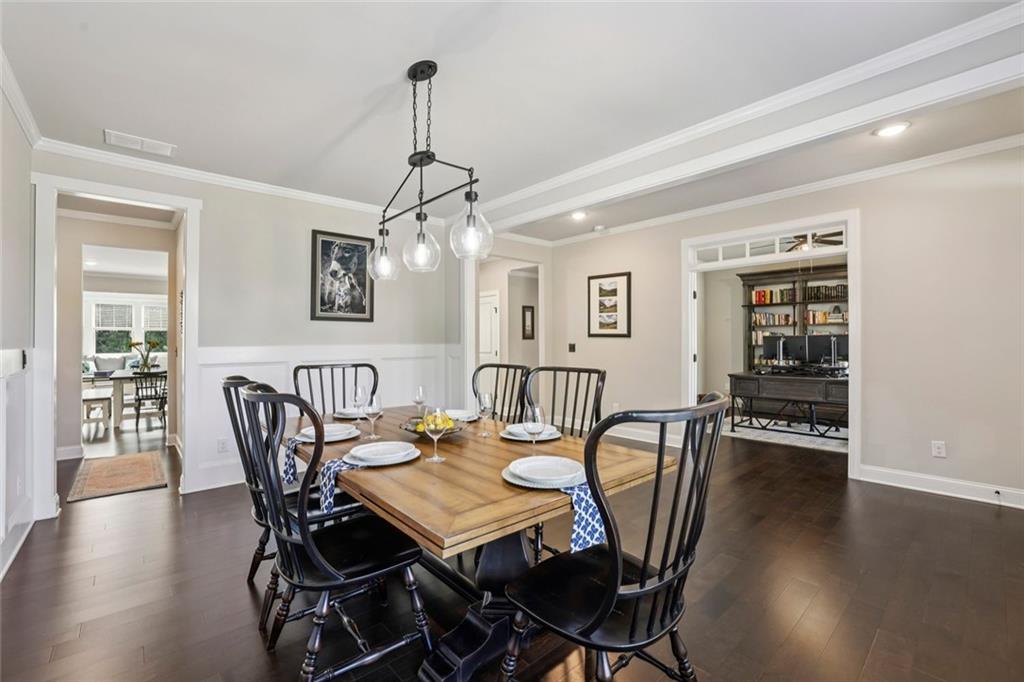 Longstreet Manor - Residential