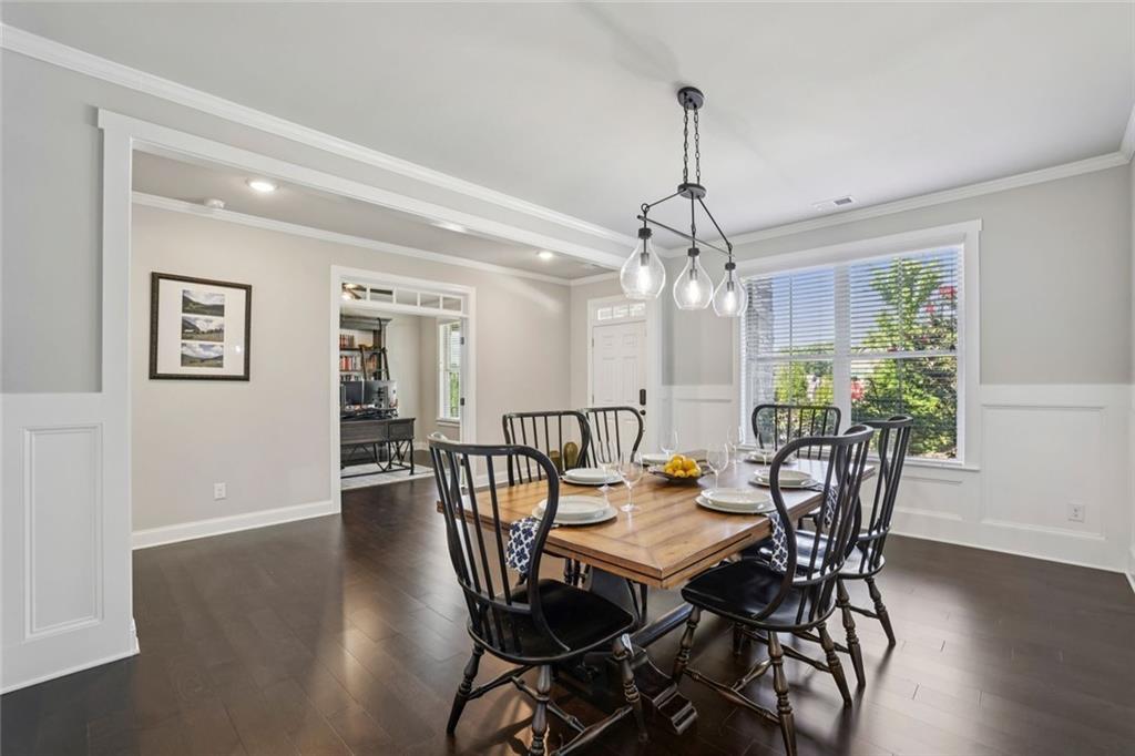 Longstreet Manor - Residential