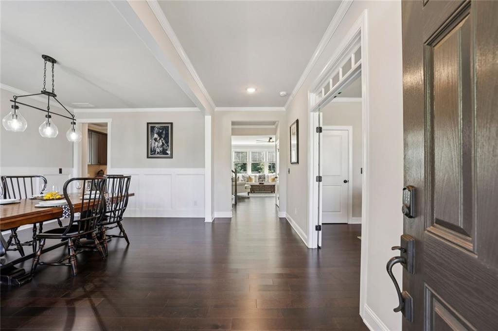 Longstreet Manor - Residential