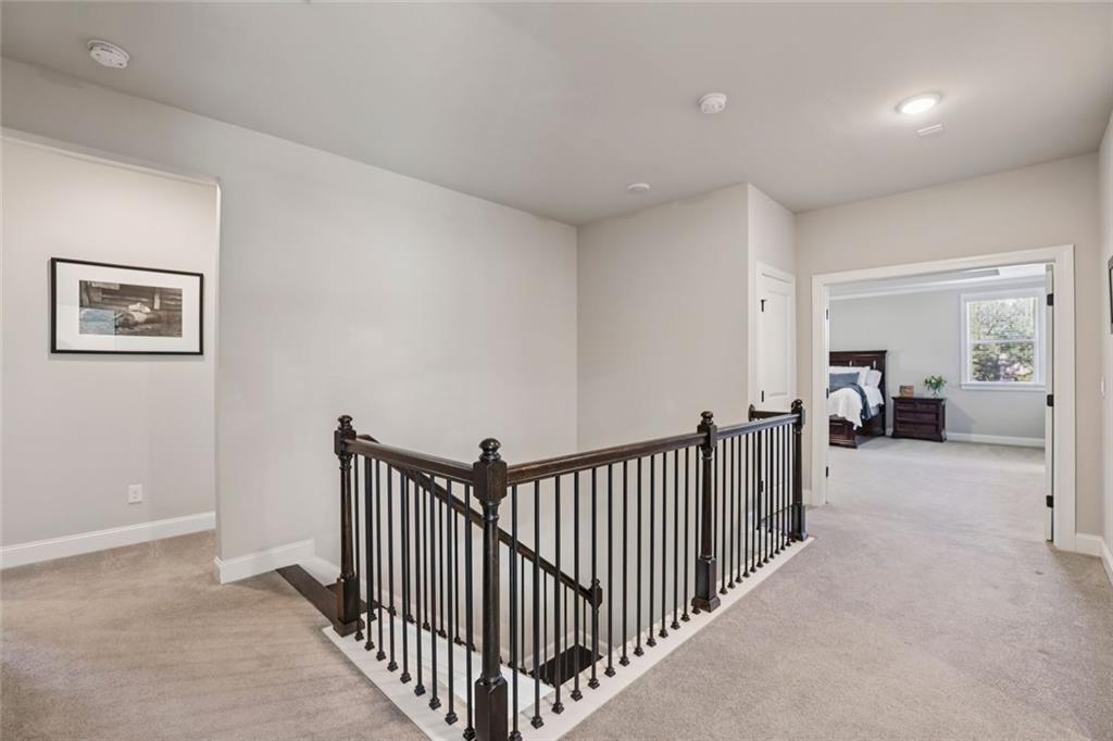 Longstreet Manor - Residential