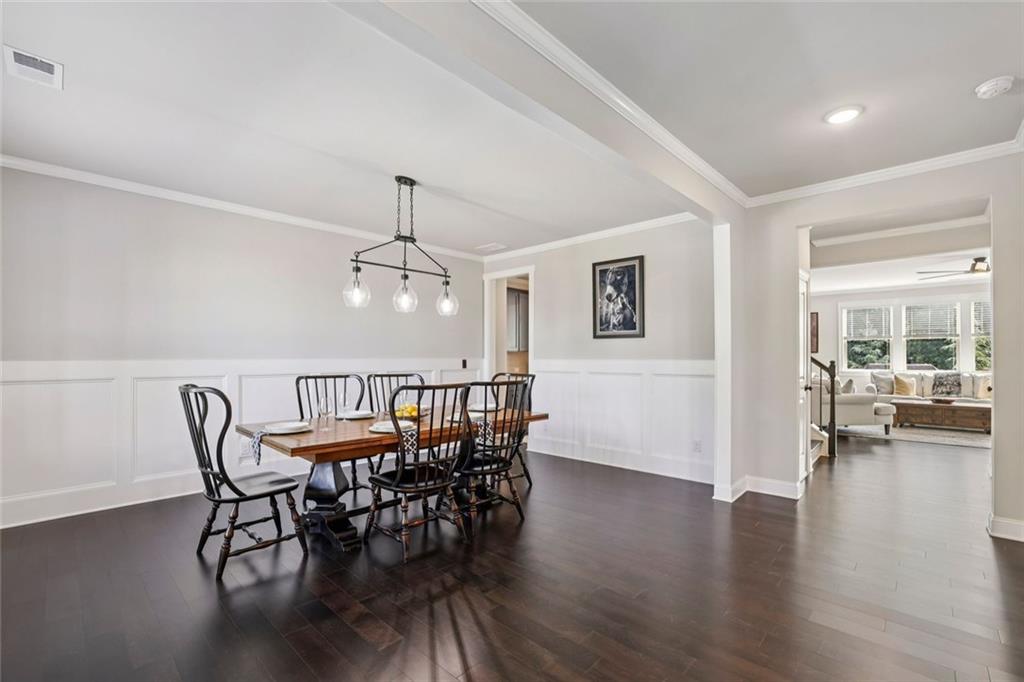 Longstreet Manor - Residential