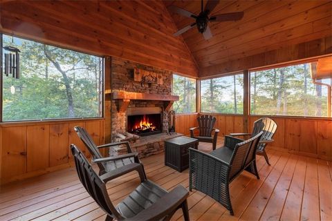 A home in Mineral Bluff