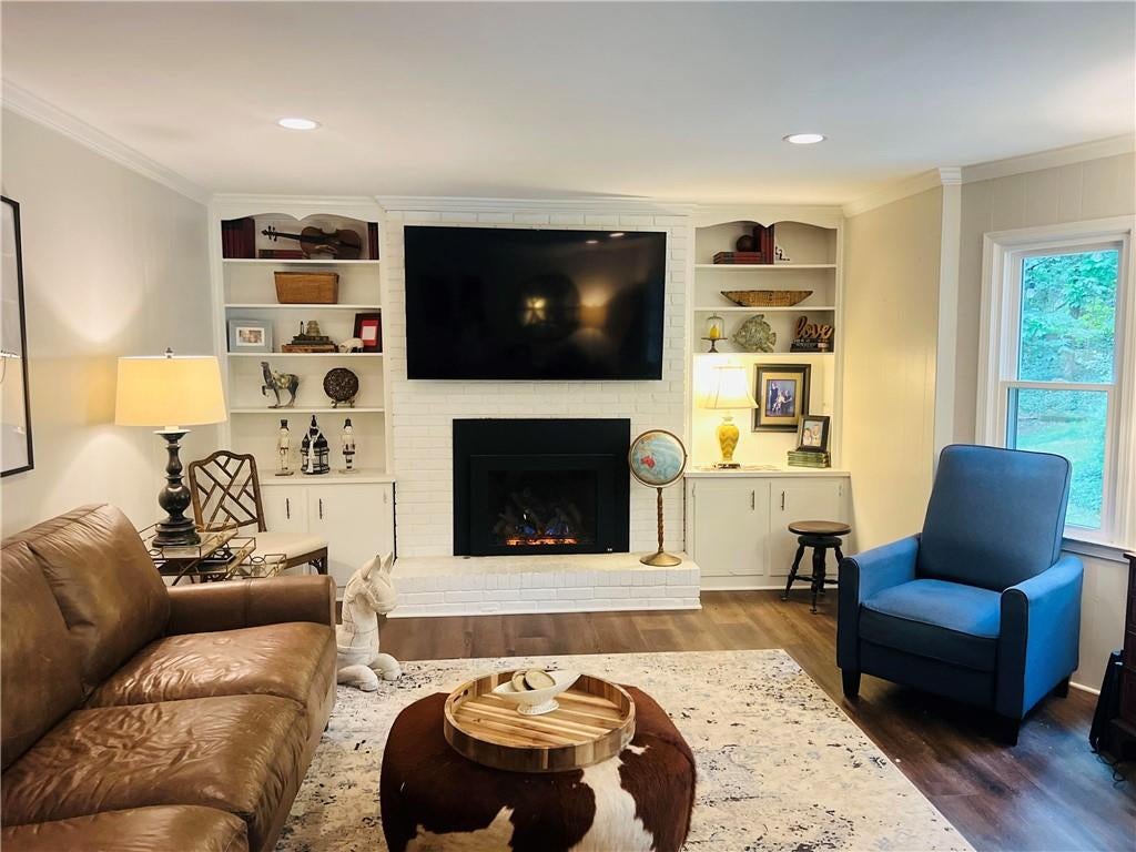 5434 Dunwoody Knoll Court