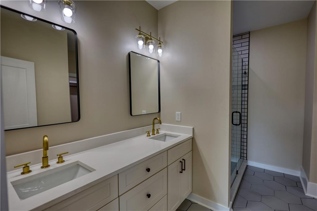 25 Oakbrook Lane, Covington, Georgia image 19