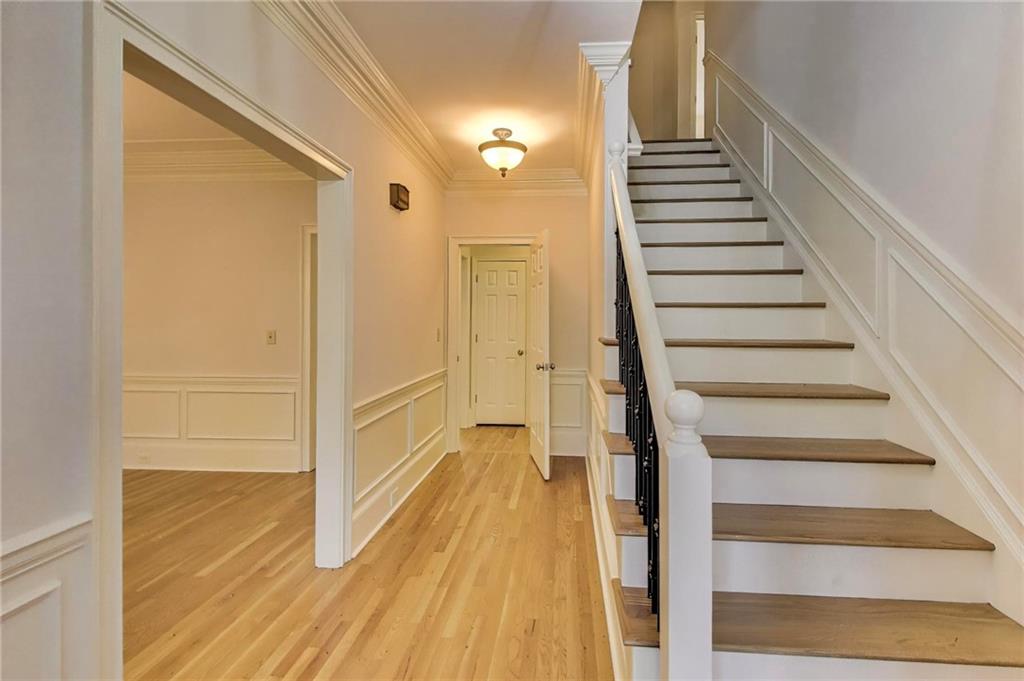 312 Westminister Lane SW
