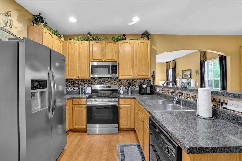 4005 Saddlebrook Creek Drive, Marietta, Georgia image 13