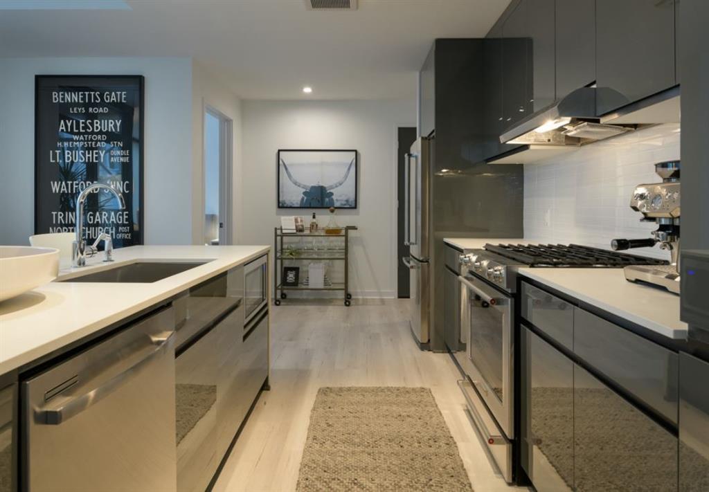 693 Peachtree Street NE 18F