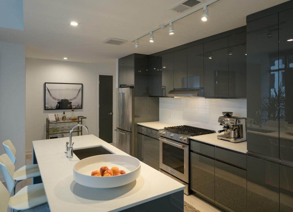 693 Peachtree Street NE 18F