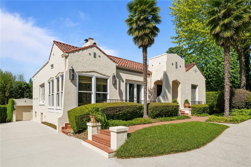 1163 University Drive NE