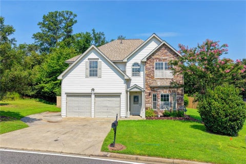 Homes For Sale - 220 Nichols Drive<br/> Suwanee, GA 30024