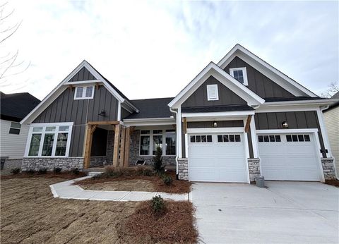 82 Clear Lake Parkway Hoschton GA 30548