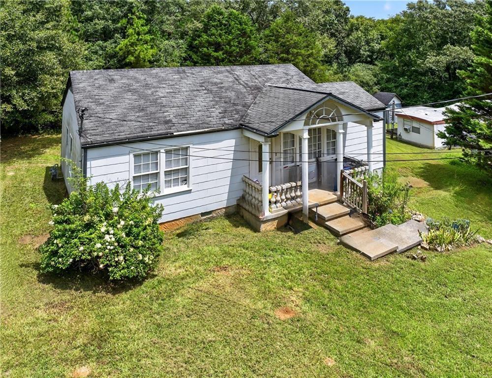 1561 Pleasant Valley Road SE