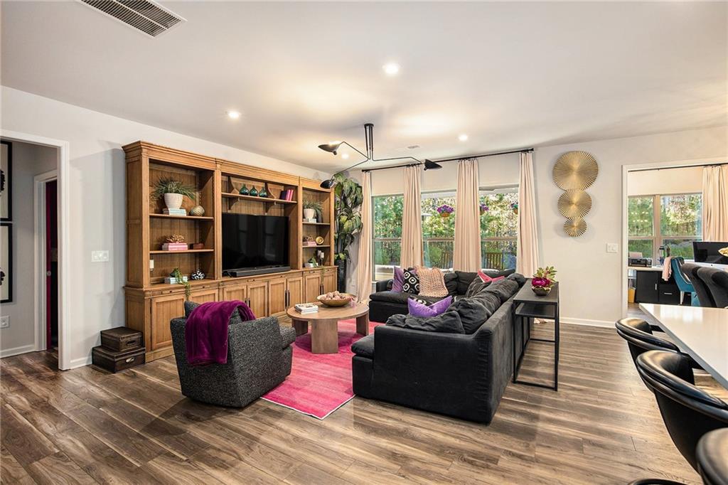 544 Colebrook Way