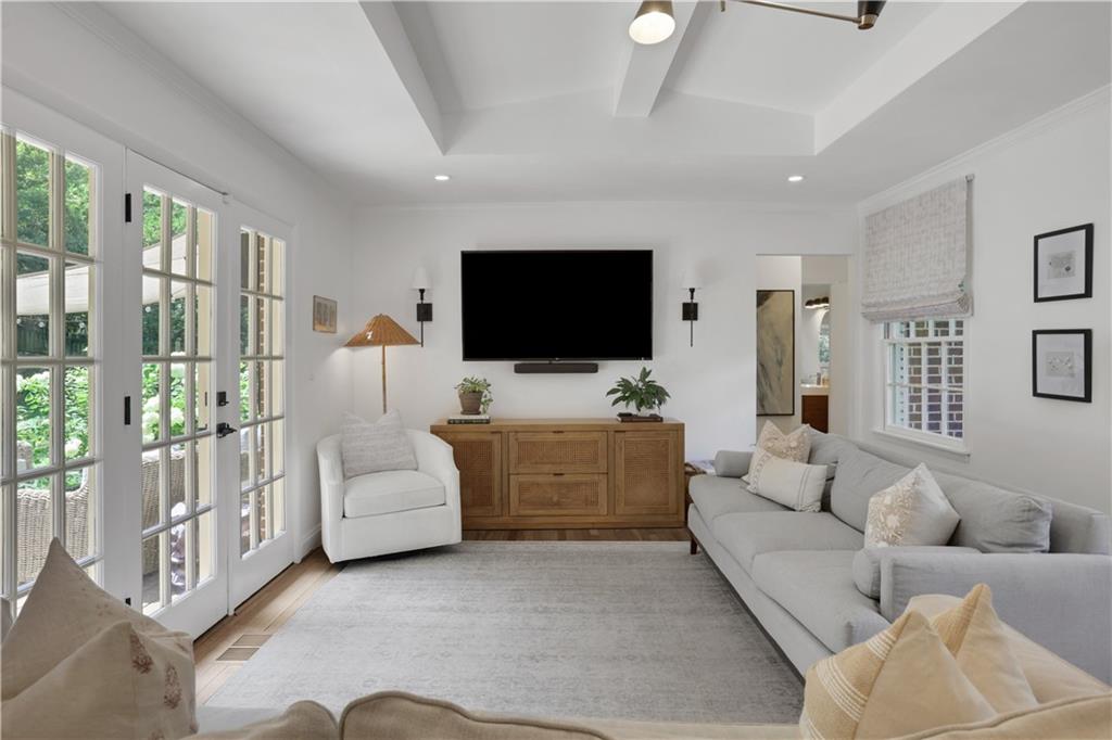 3803 Longview Drive