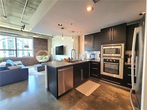 115 W Peachtree Place NW 707